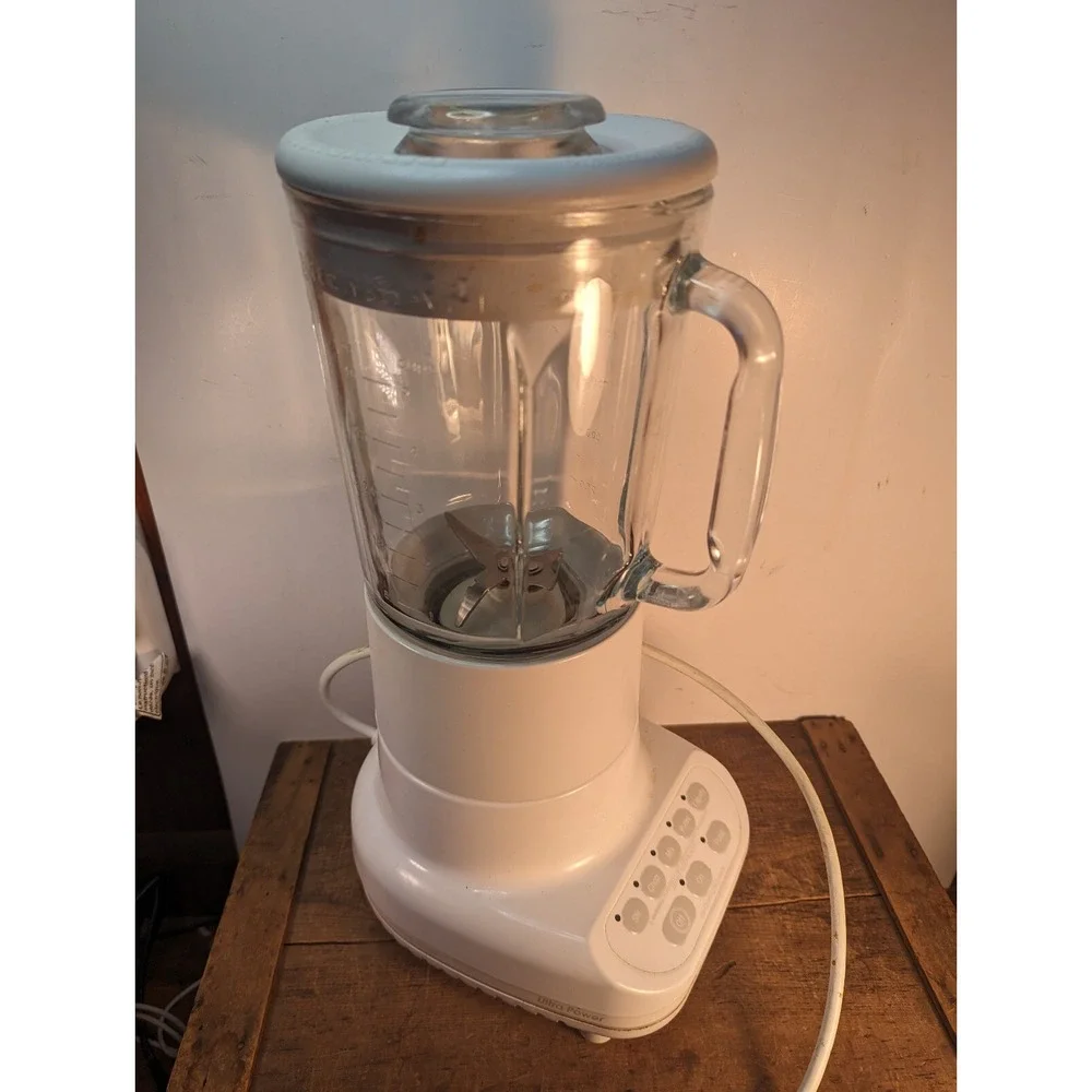 KitchenAid KSB5WW4 Ultra Power Blender White 5-Speed Heavy Glass Pitcher Tested